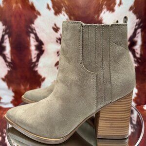 NINE WEST ORLEEH Ankle Boots